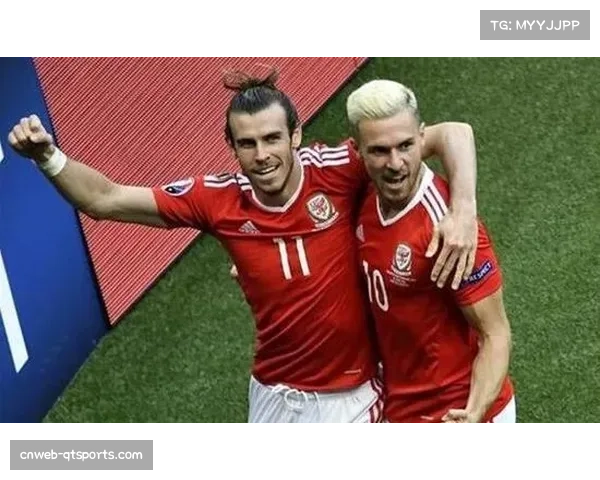 球迷高歌助威里尔主场，皮埃尔莫鲁瓦球场气氛火热