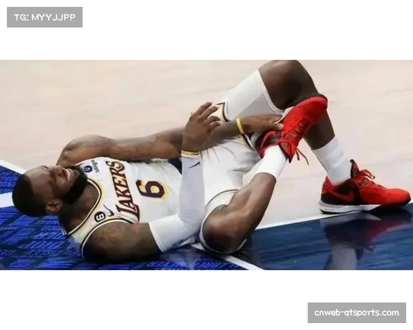 “独行侠更新伤病报告：东契奇因小腿紧绷明日对阵勇士出战成疑”